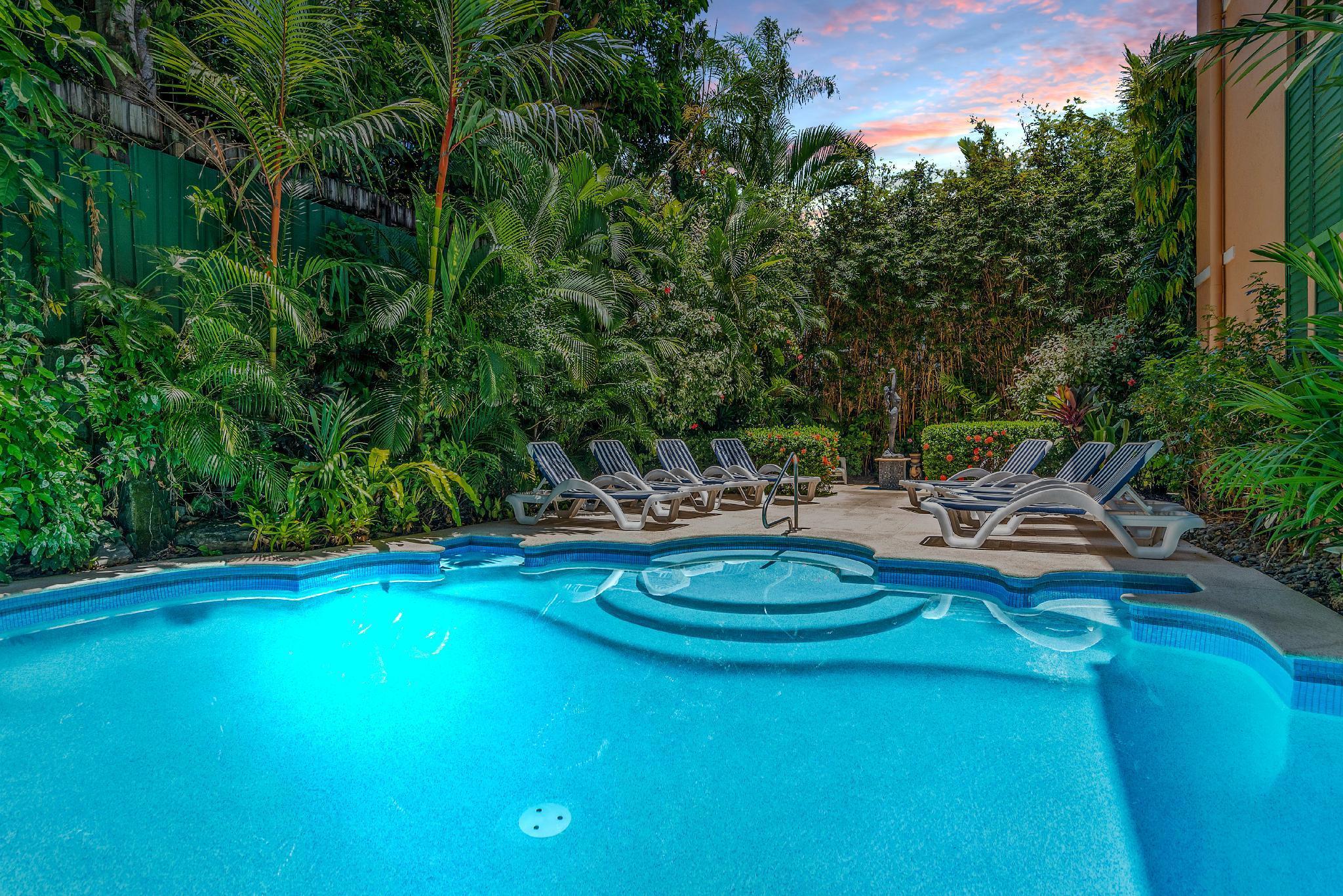 Martinique On Macrossan Lejlighedshotel Port Douglas Eksteriør billede