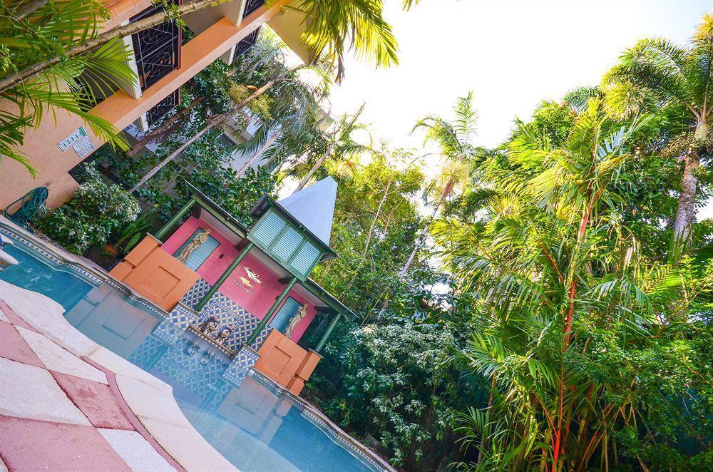 Martinique On Macrossan Lejlighedshotel Port Douglas Eksteriør billede